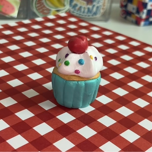 Sprinkle Cupcake